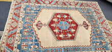 Load image into Gallery viewer, Aryana Afghanistan Quality Fine Knotted Handwoven Wool Rug
