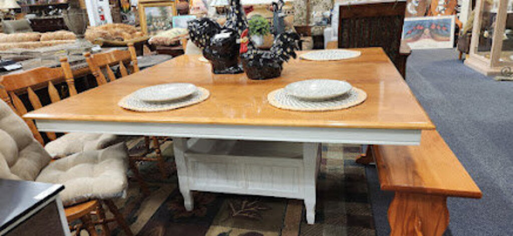 Oak Dining Table w/ 4 Chairs, Bench, Leaf