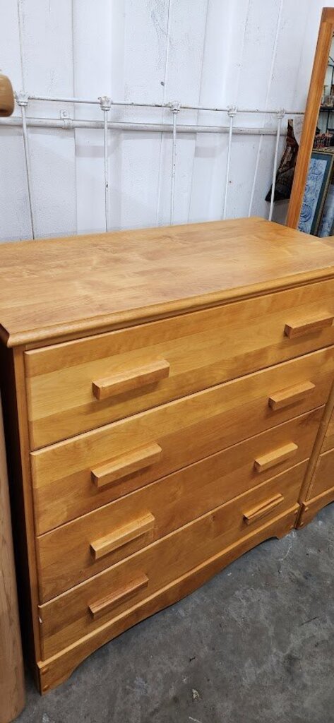 Mid-Century Style 4-Drawer Dresser Canada