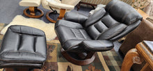 Load image into Gallery viewer, Flexsteel Quality Stressless Style Black Leather Chair Otto man
