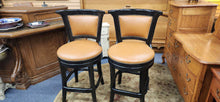 Load image into Gallery viewer, Pair 2 Swivel 28&quot; Barstools Woodbridge Furniture?Ostritch?
