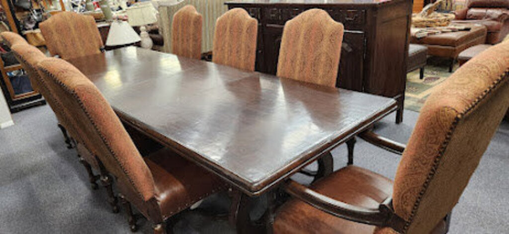 Custom Design Drexel Heritage Table 8-Chairs+Buffet – Ritz Consignment