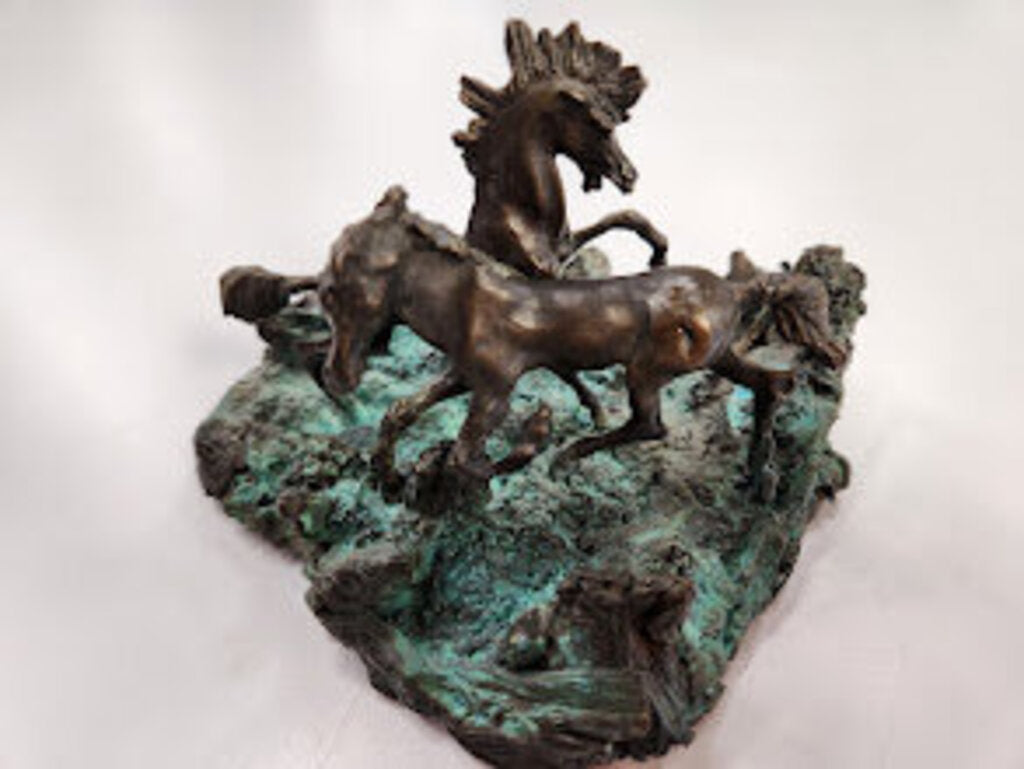 Bronze Two-Horses Metal Decor 4 x 5